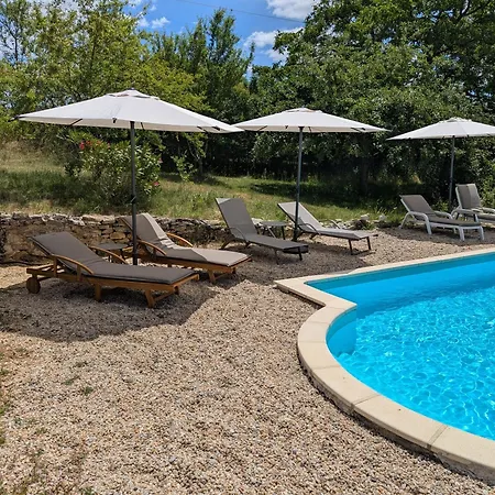 Lots Of Bed & Breakfast 3*